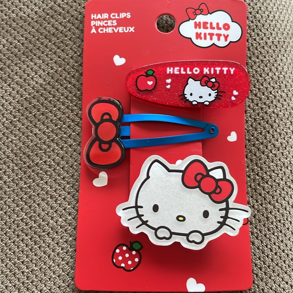 NWT Hello Kitty Hair Clips Set - Picture 4 of 5